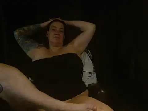 SimoneMoore online show from 23, 12, 2025