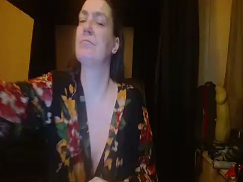 SimoneMoore online show from 26, 2, 2025