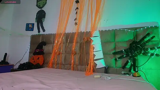  sex mia online show from 19, 10, 2025