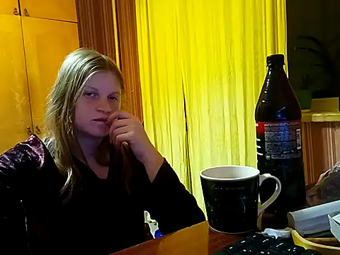 Kathlyn  Heath online show from 5, 3, 2025