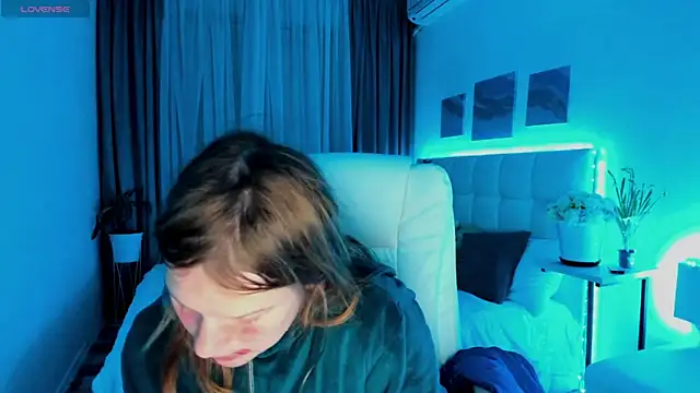 Kathlyn  Heath online show from 12, 3, 2025