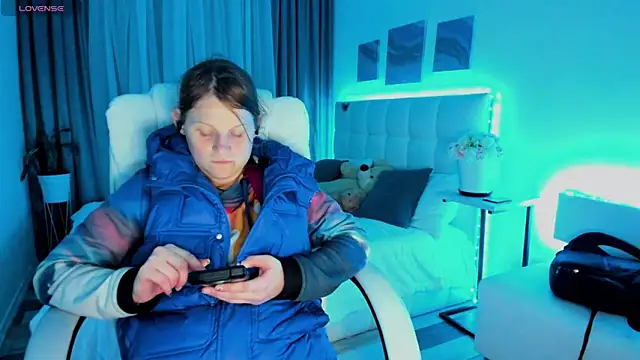 Kathlyn  Heath online show from 15, 3, 2025