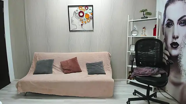 Cassandra Hotty online show from 6, 4, 2026