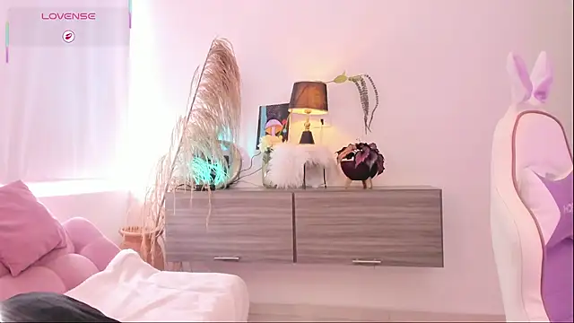 Anngel 1 online show from 18, 4, 2026