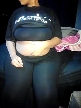 CURVEYDOLLXX online show from 6, 7, 2026