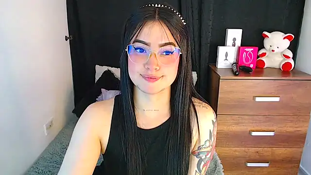 Isa Maiden1 online show from 23, 9, 2025