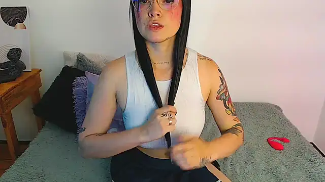 Isa Maiden1 online show from 11, 10, 2025