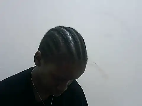 Snapshot of prettybeee chatting on 16, 12, 2025 prettybeee online show from 16, 12, 2025