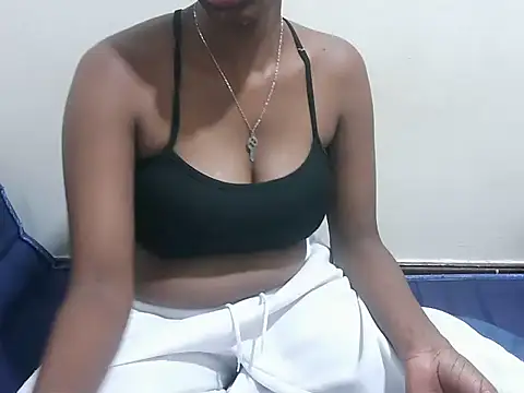 Snapshot of prettybeee chatting on 22, 12, 2025 prettybeee online show from 22, 12, 2025