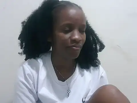 Snapshot of prettybeee chatting on 7, 1, 2026 prettybeee online show from 7, 1, 2026