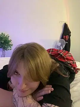  Chlo  e online show from 8, 3, 2025