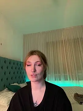  Chlo  e online show from 2, 3, 2025