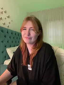  Chlo  e online show from 6, 3, 2025