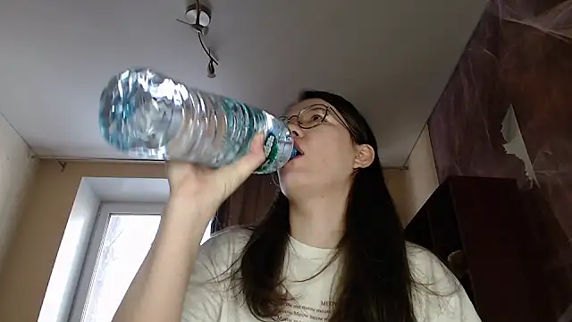 MiriamOr online show from 8, 2, 2025