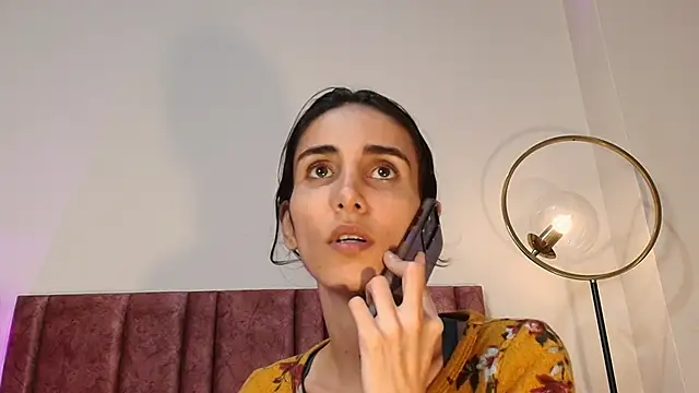 Nina Cavaali online show from 27, 10, 2025