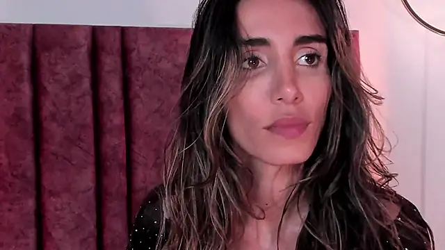 Nina Cavaali online show from 10, 3, 2025