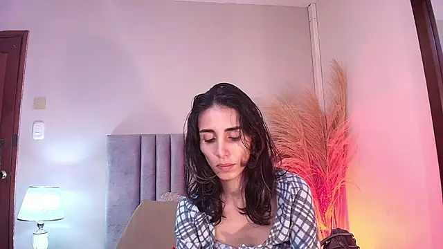 Nina Cavaali online show from 30, 9, 2025