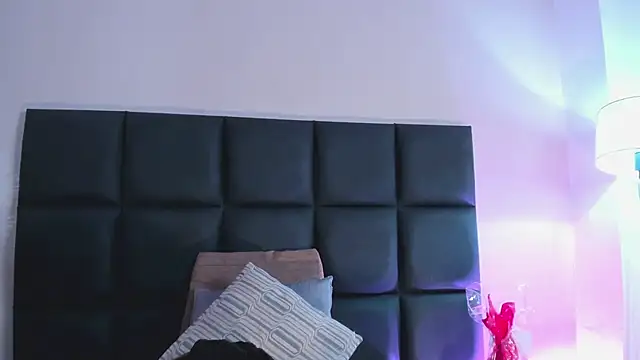 Nina Cavaali online show from 24, 9, 2025