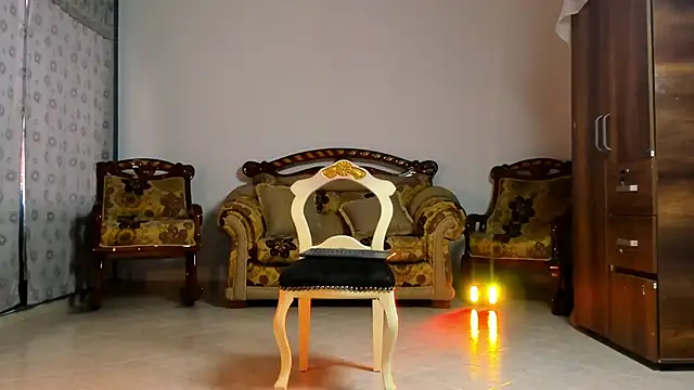 Nonbinaryangel  online show from 14, 2, 2025