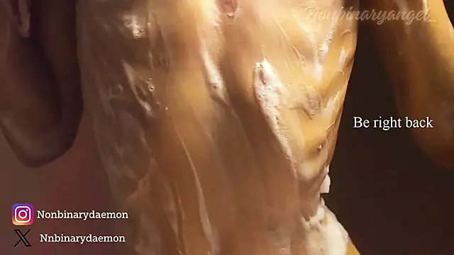 Nonbinaryangel  online show from 23, 2, 2025