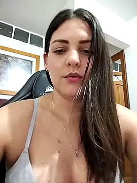 Mia Hampton online show from 4, 4, 2026