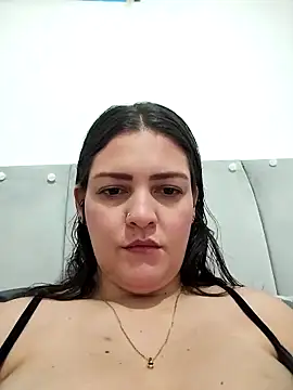 Mia Hampton online show from 5, 4, 2026