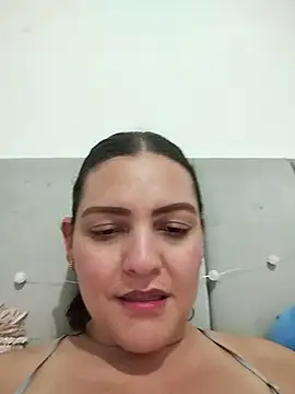 Mia Hampton online show from 25, 6, 2026