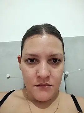 Mia Hampton online show from 28, 5, 2026