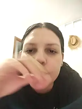 Mia Hampton online show from 31, 3, 2026