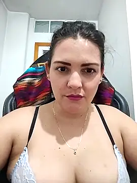 Mia Hampton online show from 24, 2, 2026