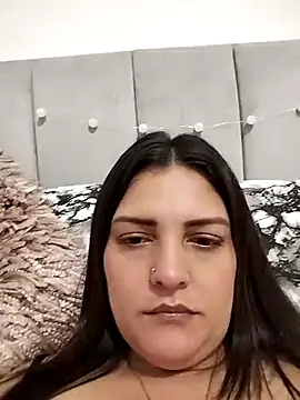 Mia Hampton online show from 10, 1, 2026