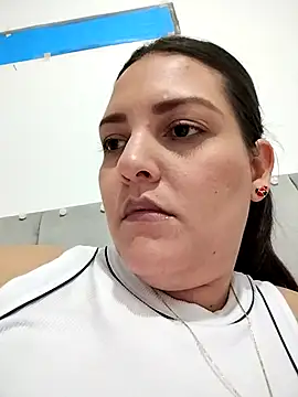 Mia Hampton online show from 12, 1, 2026