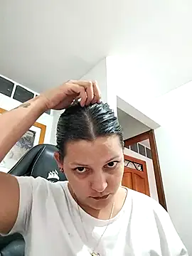 Mia Hampton online show from 17, 2, 2026