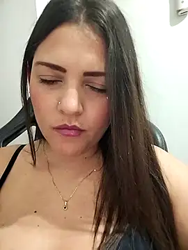 Mia Hampton online show from 15, 2, 2026