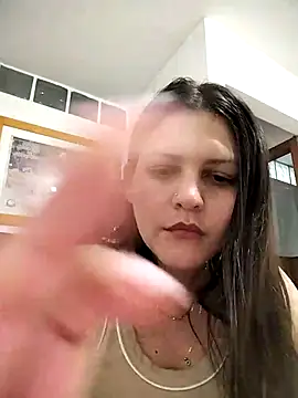Mia Hampton online show from 14, 4, 2026