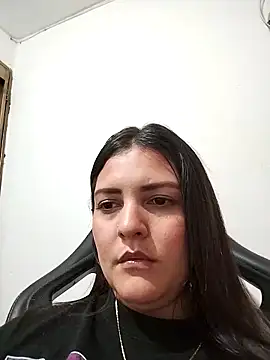 Mia Hampton online show from 17, 12, 2025