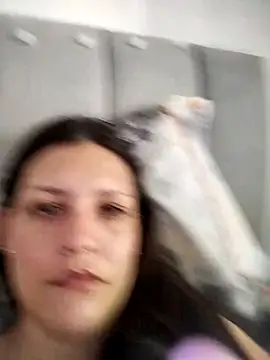 Mia Hampton online show from 16, 4, 2026