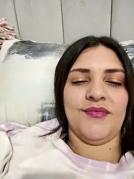 Mia Hampton online show from 9, 1, 2026