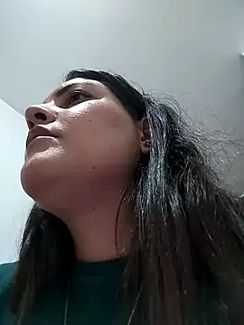 Mia Hampton online show from 6, 5, 2026