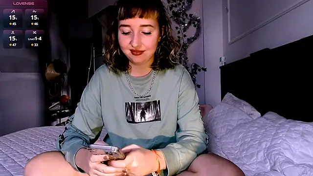 Cosmo Riri online show from 11, 1, 2025