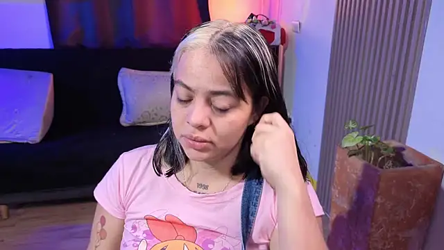 Cuttiealice online show from 21, 12, 2025