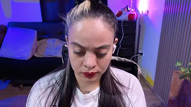 Cuttiealice online show from 16, 12, 2025