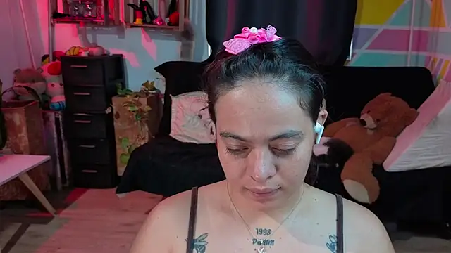 Cuttiealice online show from 9, 9, 2025