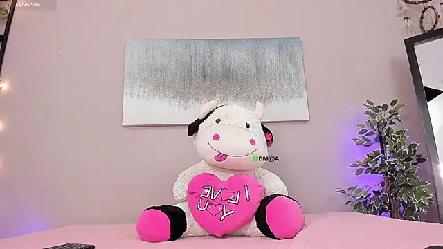 Snapshot of Briana_Wells_ chatting on 9, 10, 2025 Briana Wells online show from 9, 10, 2025