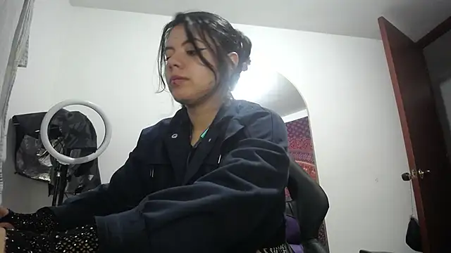 Yourmadame P online show from 17, 2, 2026