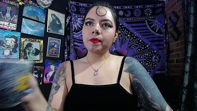 Yourmadame P online show from 28, 3, 2026