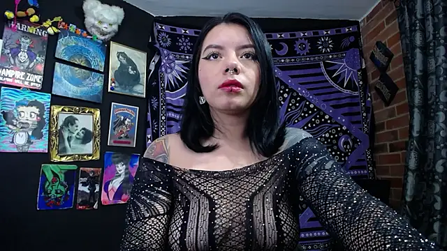 Yourmadame P online show from 7, 3, 2026