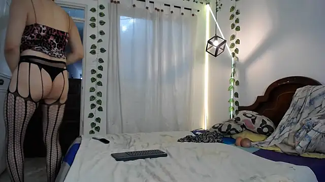 ivonne  hott1 online show from 21, 2, 2026