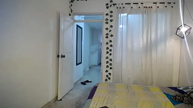 ivonne  hott1 online show from 19, 9, 2025