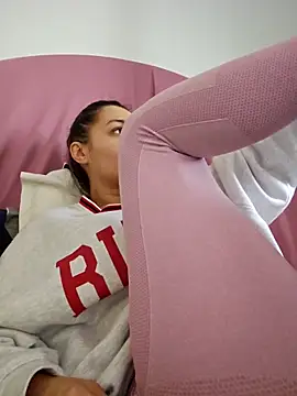 NicolLopeze online show from 17, 3, 2025